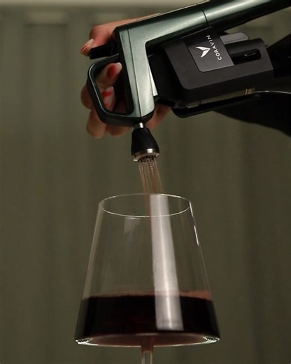 With Coravin you’re free to choose any wine, any time, in any amount, without jeopardizing the rest of the bottle. That’s freedom.🍷 | Coravin