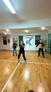 1.7K views · 49 reactions | Ultimele ore de vineri aduc muuultă energie de weekend  Mai jos, la grupa de Bronze coordonată de Veliche Alice puteți observa despre ce vorbim ⭐️ | Ikim Dance | Facebook