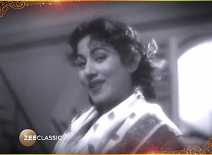 As a director, #GuruDutt will be forever remembered for his mastery behind the camera. Be it the use of Close-up shots or the use of lighting. His technical acumen made him much ahead of his time. Watch yet another masterpiece film of his, 'Mr. & Mrs. 55', on 20th August @ 10 PM, only on #ZeeClassic #WohZamanaKareDeewana #RetroBollywood #HindiCinema #ClassicHindiFilms #OldIsGold #Madhubala #GuruDutt | Zee Classic