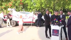 Exkluzívne zábery TV JOJ: Matovič sa pobil s Kaliňákom. Video odhaľuje, čo sa počas bitky dialo priamo pred autom koalície OĽaNO. Viac sa dozviete tu 👉 https://bitly.ws/UBff | noviny.sk - spravodajstvo TV JOJ