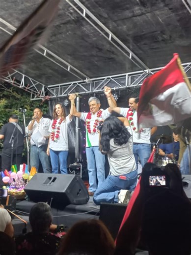 Nos quisieron sacar de la carrera… pero nos hicieron más fuertes. Hoy presentamos a nuestra nueva candidata a Gobernadora. Maria Rene Soruco junto al Dr. Mario Cossío Cortez!.. A días del 22 de marzo, estamos más unidos que nunca. ¡Esto recién comienza! #tarija🇮🇩 @Mariela Baldivieso (Oficial) @Marco Gutiérrez Rivera @Gisela Derpic @Oatv @TARIJA NO TE SUELTO @casa molle distrito 9 @CDC DISTRITO-10 @CDC - Distrito 2 @Mujeres Cdc @Juventud CDC #