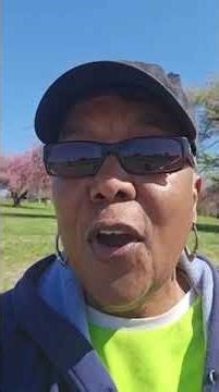 🌸 Seniors, come join CJ at the park! 🌸 #chattingwithcj #motivation #positivemindset #seniorwellness