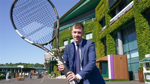 Wimbledon superfans fork out £600 on giant tennis racquet