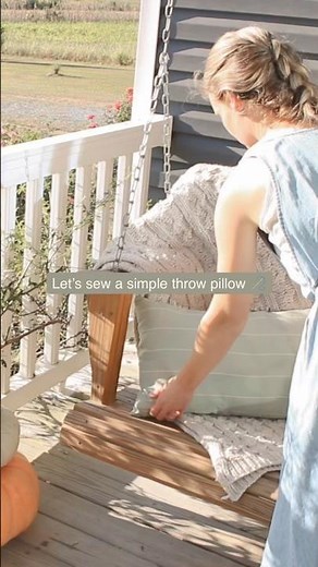Easy throw pillow tutorial - Quick and fun beginner sewing project!