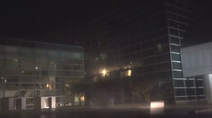 141K views · 90 reactions | DESTRUCTION: Watch as Category 4 Hurricane Laura shreds a skyscraper in Lake Charles, LA, sending debris onto the storm chaser's car https://bit.ly/3b1i4nu (Video courtesy: Aaron Rigsby / LSM) | CBS Austin | Facebook