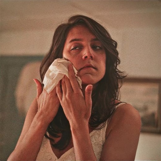 Engaging Story Sharing: Highlights from Movie Clips