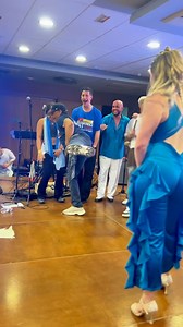 🔥💃🏾 Guaguancó con @tomasynaomi.dancers Guaguancó Festival 2025 🇨🇺🪘 Naomi dancing with @hector_oviedo_abreu Puro sentimiento y pure rumba. Not just steps — es una historia viva. Un momento que no se olvida. 🔥 | Festival Internacional de Guaguancó Afro-Cubano