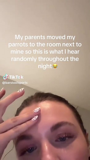 Funny Parrot Singing Video That Will Make You Laugh