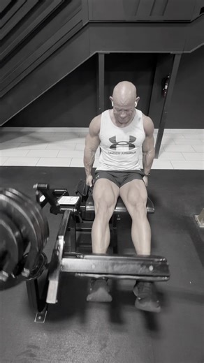 Leg Extensions #legextension #quadtraining #legsday #bodybuilding #weightlifting