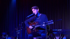If you’ve been watching Netflix’s new series Sweet Magnolias, you’re definitely going to recognize today’s #MusicMonday performer. Singer-songwriter-actor Carson Rowland Music performs one of his latest singles, "Game.” | Live In The Vineyard