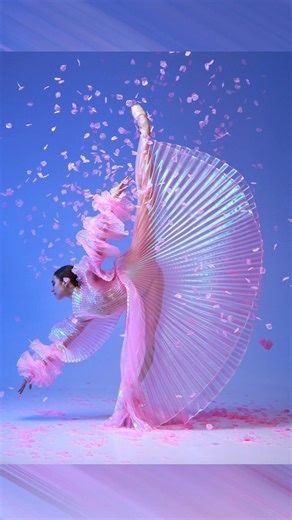 🇺🇦 Model poses for photoshoot📸 Ballet. Model Evgenia