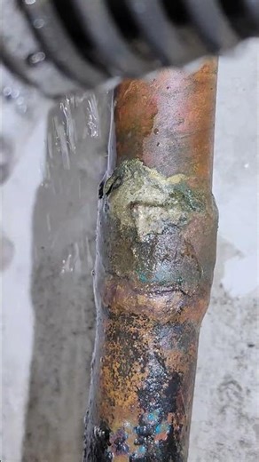 carrier Reefer Container Compressor Discharge to Condenser pipe line joint leakage #pipelinerepair