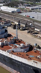 I went back to the SS United States a few weeks ago, but I haven’t had a chance to mess with that content until now. Things have progressed much farther than what you’re seeing here, and I plan to do one more visit to see it completely prepped for deployment… in the meantime, I’m sure we can answer a few questions 🤙. #ssus #ssunitedstates #insta360 @insta360 #colorearth | Color Earth with Shane O