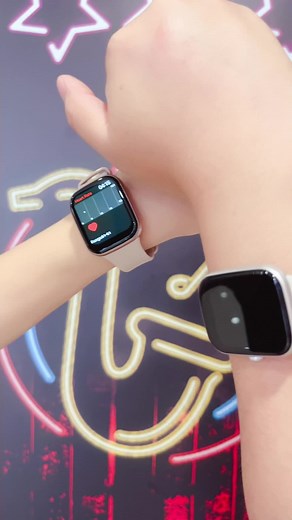 Q23 Square Screen Smart Watch - The Perfect Fusion of Style and Function