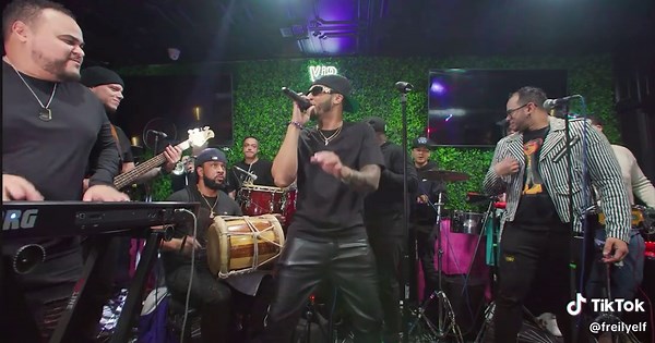 Disfruta la magia de la Navidad con merengue