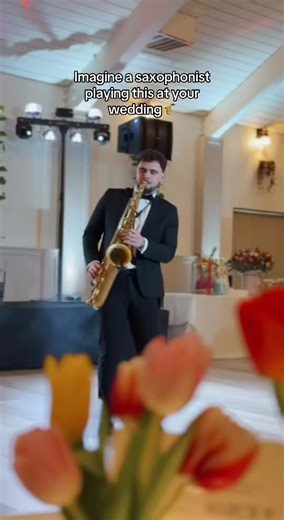 Unique Wedding Ideas with Live Saxophone Music