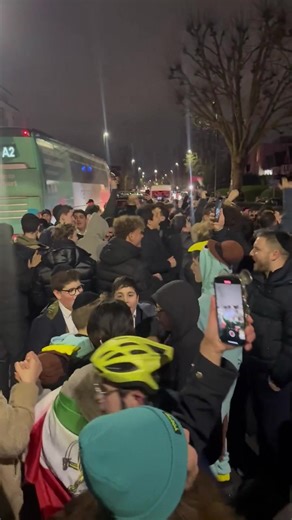 Israelis and Iranians are dancing and celebrating side by side in the streets of London after the death of the Iranian Supreme leader Ayatollah Ali Khamenei | 𝖤𝖢𝖮𝖭𝖮𝖬𝖨𝖢 𝖲𝖠𝖡𝖮𝖳𝖤𝖴𝖱