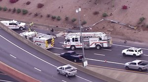 Deadly crash restricts traffic on Loop 202 Red Mountain near Gilbert Road