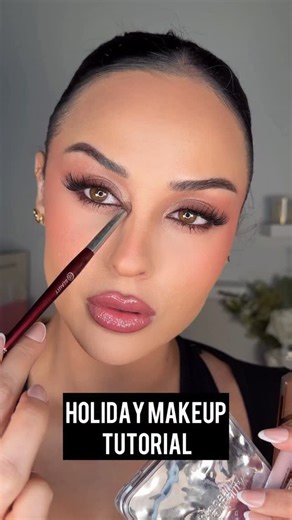 Christen Dominique on Instagram: "Holiday makeup just hits different 🎄✨ Foundation @charlottetilbury Concealer @dominiquecosmetics Shimmer & Eye Palette @patricktabeauty Black pencil @bobbibrown Lashes @ienvylashes_official iLuxe Rose Berry blush quad @hudabeauty Lip liner @dominiquecosmetics Gloss Glimmer @rarebeauty #holidaymakeup #christmasglam #makeuptutorial #makeup"