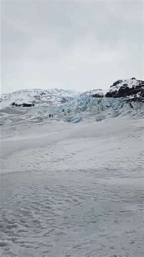 veja esse passeio sobre os glaciares da Islândia em nossa playlist Islândia.