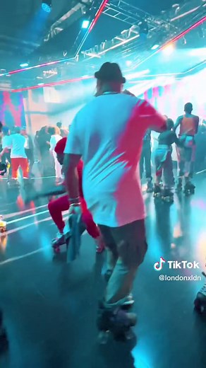 Flipper's Roller Boogie Palace Opens in London!