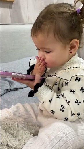 Videocalling daddy again😍 #baby #babygemes #cutebaby #baby #shorts