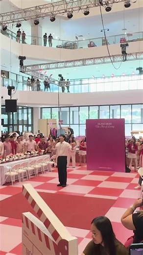 The Art of Loving: A Surprise Valentine's Flash Mob