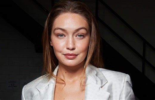 Qu’est-ce que les « frosted lips », la tendance lèvres que l’on a envie d’adopter par temps froid ? - Elle