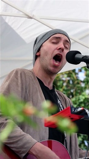 Julian Thome sings "Another Cup of Coffee" #mikeandthemechanics themechanics #mikerutherford #live