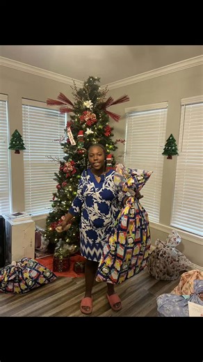 Thank you!!! When the wrapping paper settles and the lights glow a little brighter, it’s because people chose to show up. Big appreciation to CPKC , Trinity Heights Baptist Church , Yolanda's Tax Service , and BEI Group for sponsoring gifts for the kids and youth of the CPKC MLK Cooper Rd Friendship House. Because of you, this wasn’t just a holiday moment. It was kids feeling seen, celebrated, and cared for right where they are. That kind of impact sticks long after the season ends. 🎁💙 | Commu