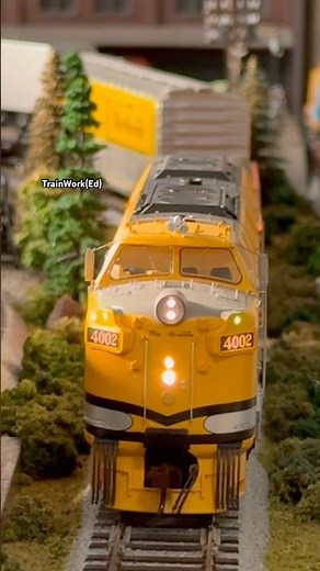 PIKO KM ML4000 Rio Grande #4002 - HO Scale Model Trains