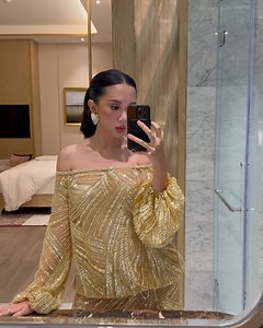 Camille Tries To Blog By Camille Co on Reels