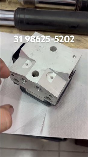 Brake locked on Harley Davidson Vrod, ABS module repair #harleydavidson #harleydavidsonvrod #vrod