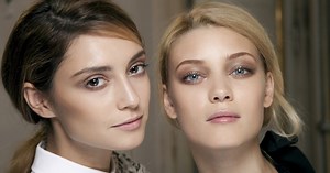Le strobing, une technique maquillage pour remplacer le contouring