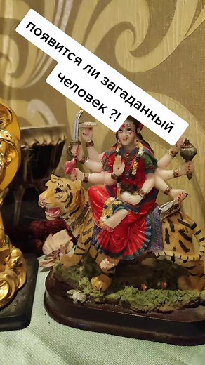 Exploring Intricate Tarot Card Designs and Symbolism