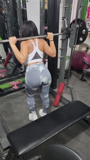 Effective Squat Techniques for Enhanced Strength Training