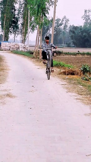 1.2K views · 60 reactions | One hand Holi #menmderintroduction #reelsviralシ #fbyシvideo #thursdaymotivation #Monetization #internationalstudents #eventtickets #songrelease #strategy #summervibes | CN Riders | Facebook