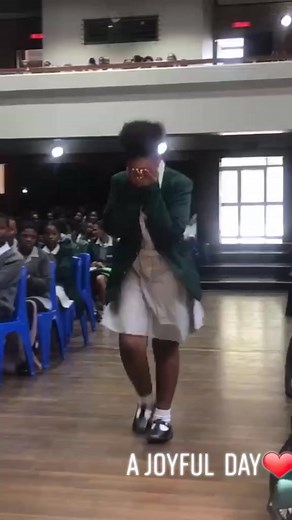 She was so happy❤ #capetown #highschool #fyp #foryou #awards #shocked #congratulations #happy #viral #top #love #teachers #thankyou
