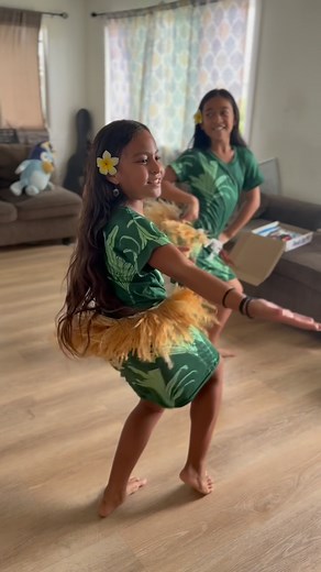 Freestyle practice #tahitian#oritahiti#polynesian#polynesiandancing#oahu | Shinehah100