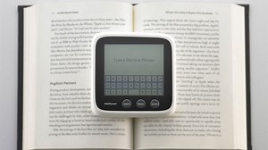 Hands-on: OpenMoko WikiReader is simple, appealing