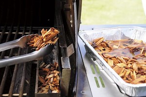 Smoking on a Gas Grill | Smoker Set-Up