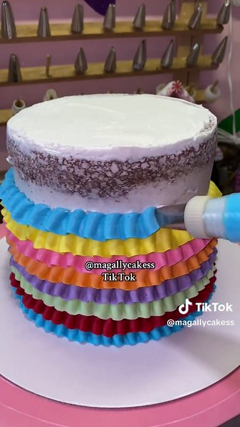 Piñata Style Smash Cake Decorating Guide