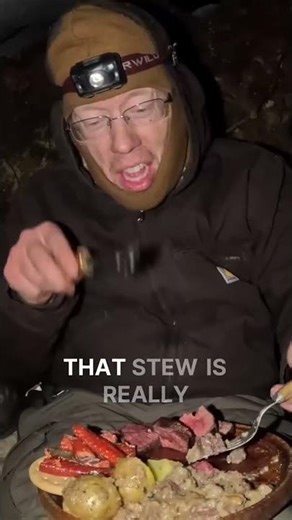 ALASKA SURVIVAL: Man Cooks Epic Moose Stew in a Blizzard with No Tent!