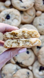 These White Chocolate Cranberry Cookies combine sweet white chocolate, tart cranberries, and optional macadamia nuts for a perfectly soft, chewy treat that's ideal for any occasion. 🍪 Check out this amazing recipe here: https://www.piesandtacos.com/white-chocolate-cranberry-cookies/ | Pies and Tacos