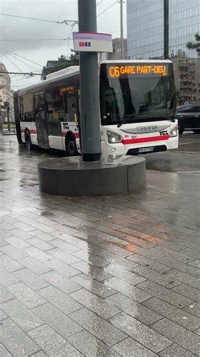 C6 terminus part dieu métro B tram 1,3,4 Rhône -Express #lyon #tcl #bus #iveco #newcreator