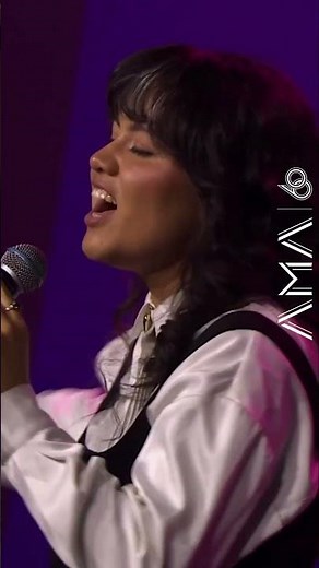 AMA25 | Paige performing Prince Tui Teka's "E Ipo"