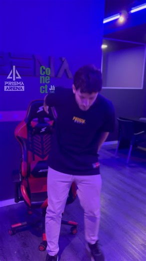 Prisma Tech | Code Academy on Instagram: "SABOOOOORRRR ARENA! A queda foi tão forte que até a camisa mudou de cor! Save the date: 🗓 22/01 ⏰ 18h 📍 Shopping Moxuara, piso L3, em frente à YAZ. Free to play para os dez primeiros que chegarem e muitas outras novidades! Sem spoiler (por enquanto rs) PS: a internet vai estar VOANDOOOOO a parceria está fechada com a @conectja_net a internet dos gamers capixaba, melhor ping e conexão do estado!"