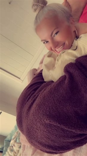 Tulla | Small Woolly Winter Package 😆😆 #happyyogi #flexytulla #legbehindhead #yoganidrasana #legsbehindhead | Instagram