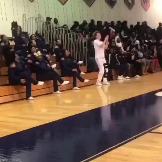 Classic💯 #basketballcheer #cheer #stomp #basketball #stompnshake #highschool #brawlstars #mybrawlsuper #fyp