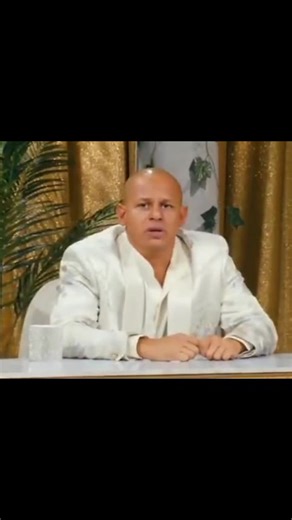 eating dem pink frosted donuts 🤤 #viral #fyp #CapCut | donuts